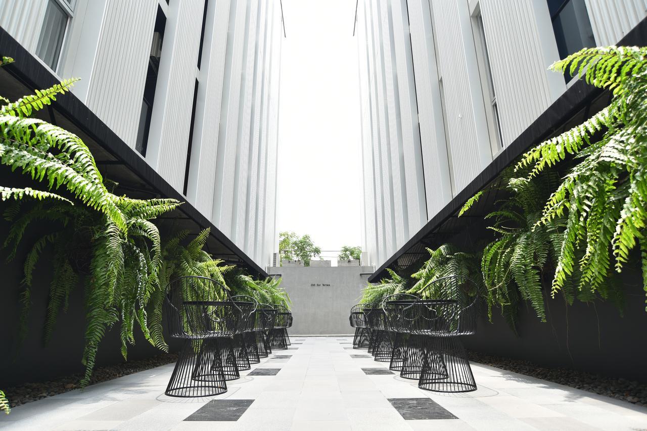 The Wind Holiday Hotel Bangkok Exterior photo