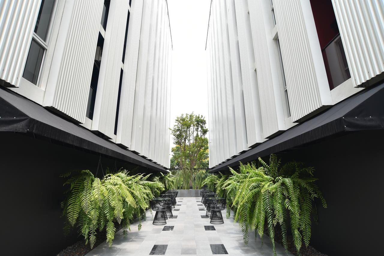 The Wind Holiday Hotel Bangkok Exterior photo