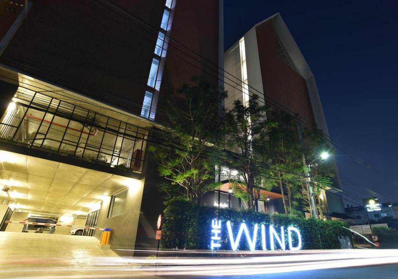 The Wind Holiday Hotel Bangkok Exterior photo